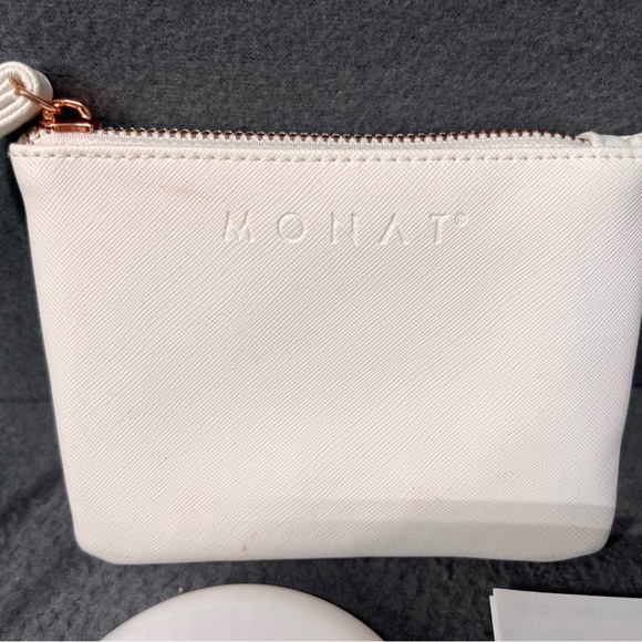 Monat White Minimalist rechargeable mirror - Picture 3 of 4